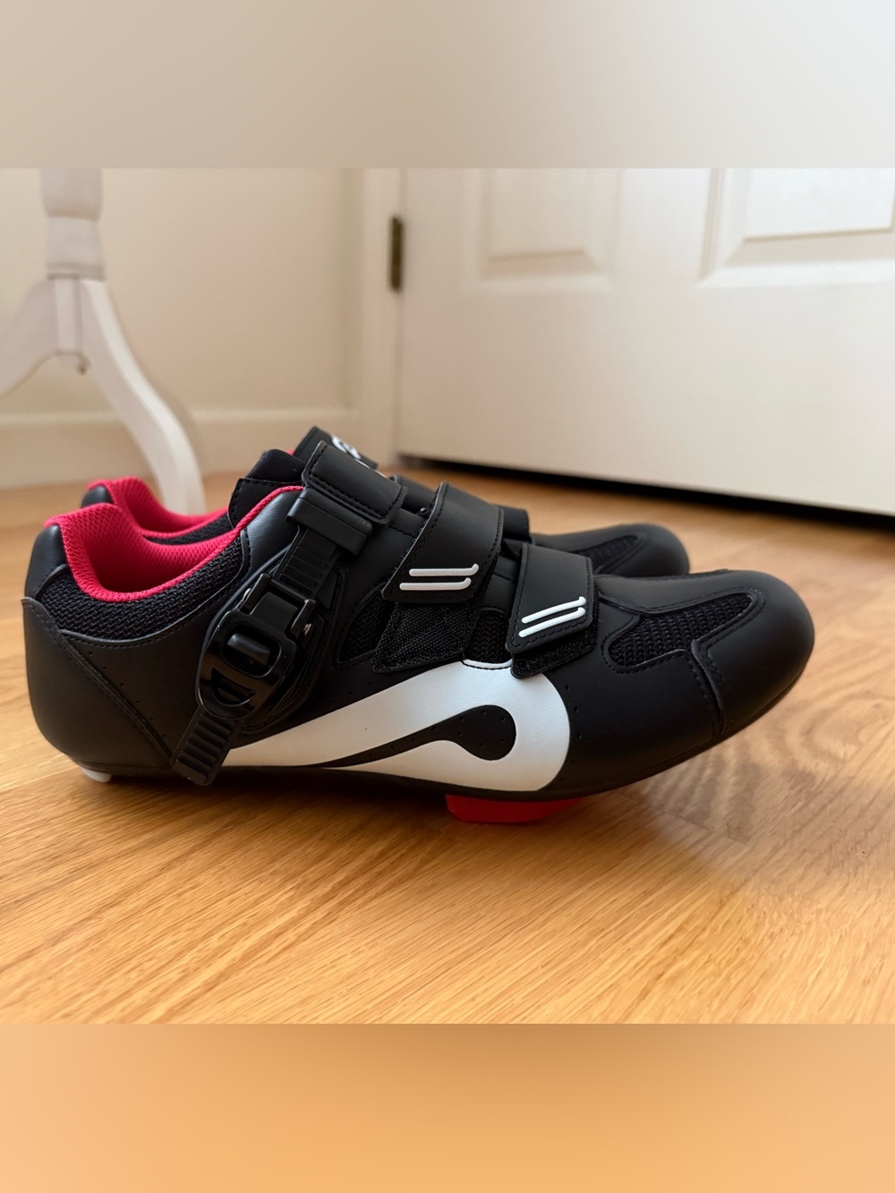Peloton Cycling Shoes Black Red Clip-In Bike Shoes EU 42 US 9 Men Women